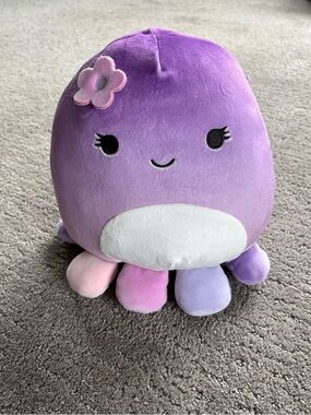 🐙 HTF 10" Flower Beula Violet
the Octopus Squishmallow – Canada Exclusive 🇨🇦🌷